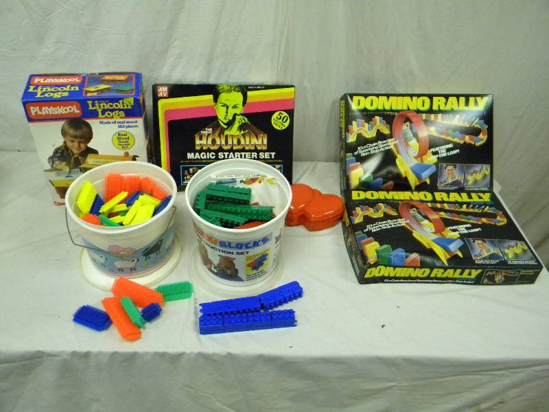 lot 481 image: Games Lot