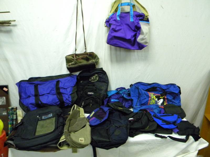 lot 291 image: Luggage Lot
