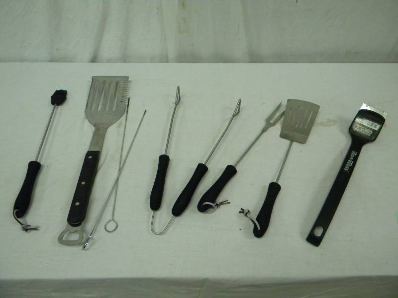 lot 314 image: Grill Set Lot