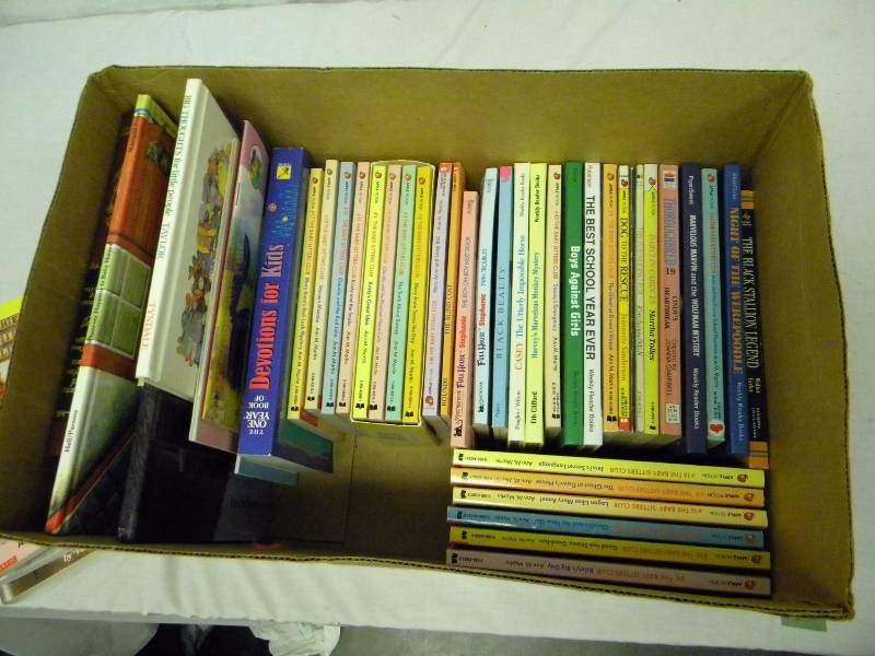 lot 318 image: Book Lot