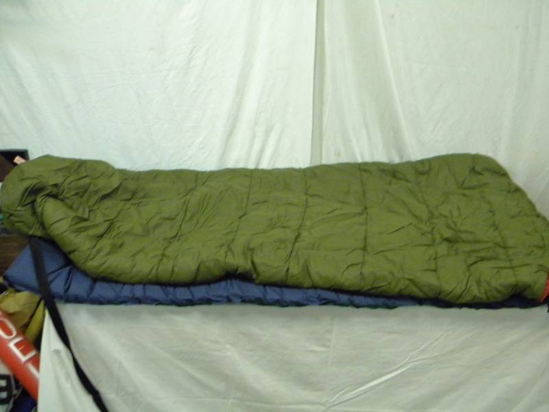 lot 321 image: Sleeping Bag and Mat