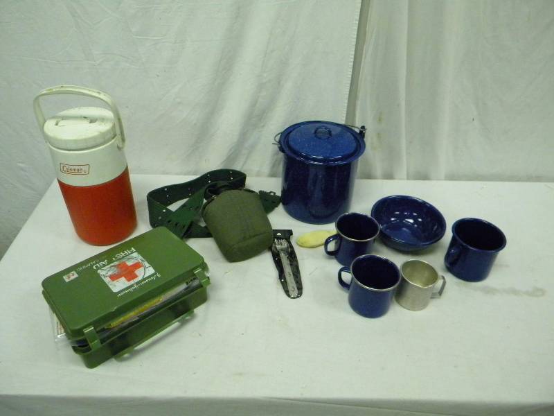 lot 324 image: Camping Equipment Lot