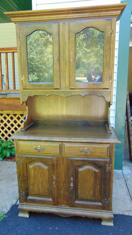 Solid Wood Hutch