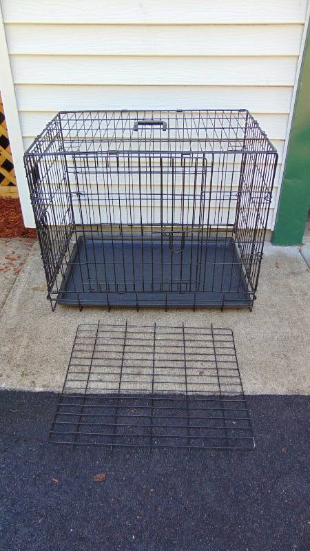 Dog Kennel w Divider