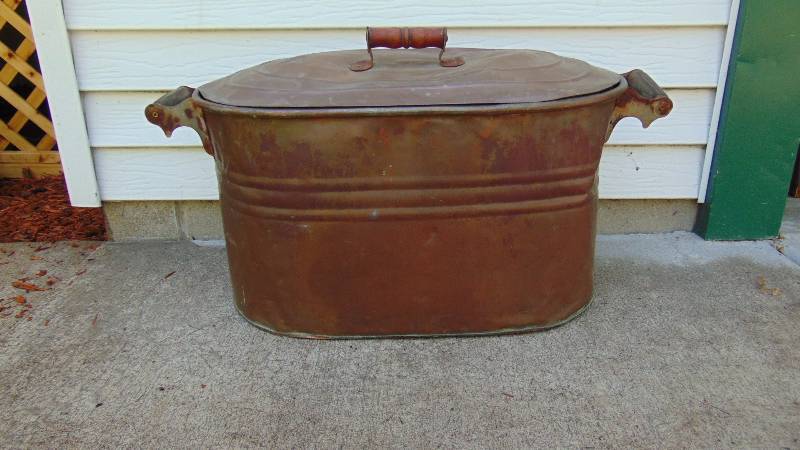 Copper Pot w Lid