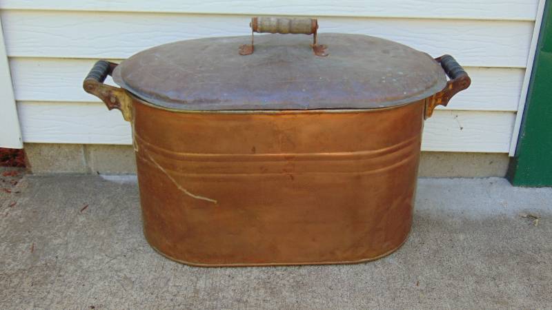 Copper Pot w Lid