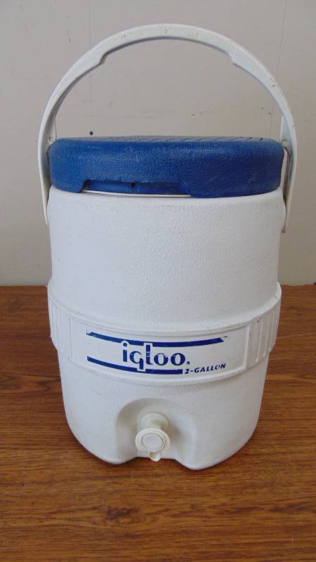 Igloo 2 Gallon Cooler