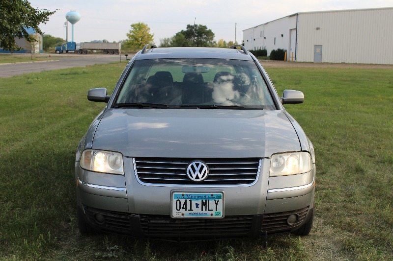 2003 Volkswagen Passat GLX 4Motion -2 Owner-