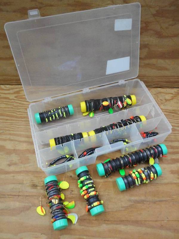 lot 10 image: Tackle Tray FULL Of Assorted Lindy ...