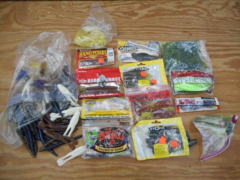 lot 72 image: Large Lot Of Assorted Plastic Baits...