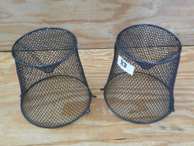 lot 88 image: Coated Steel Mesh Minnow Trap ...