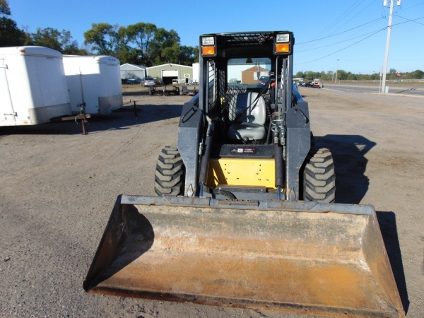 New Holland LS180 Skid Loader