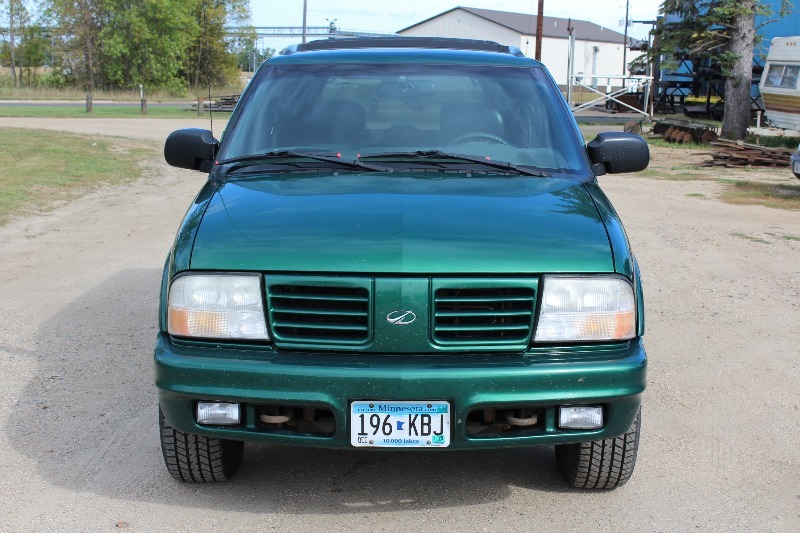 lot 5 image: 1999 Oldsmobile Bravada SmartTrak
