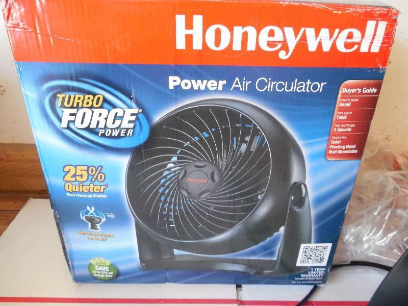 lot 3 image: Honeywell TurboForce Air Circulator - Black