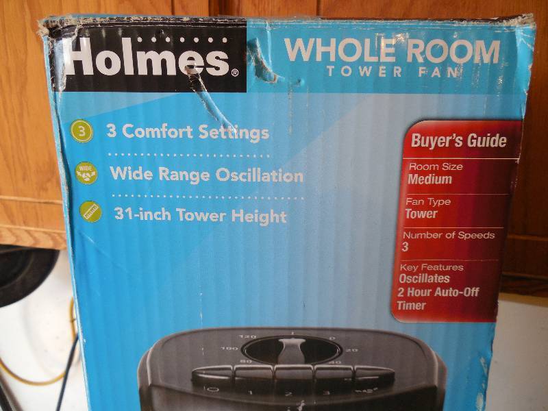 lot 12 image: Holmes 31inch Oscillating Tower Fan