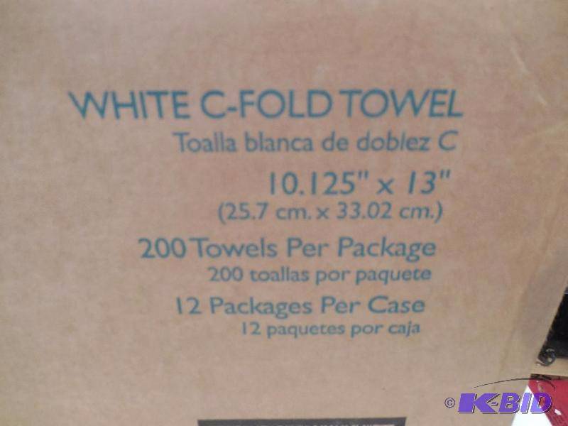 lot 25 image: NEW - Case of Paper Towles, Napkins