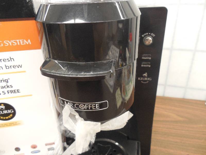 lot 14 image: Mr. Coffee Single Serve Coffee Maker