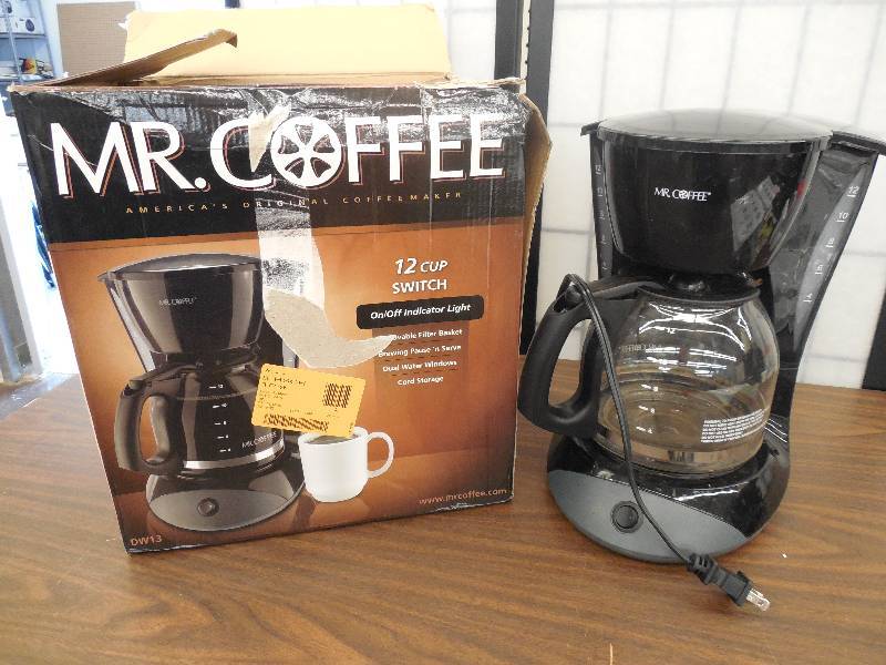 lot 15 image: Mr. Coffee 12-Cup Switch Coffeemaker