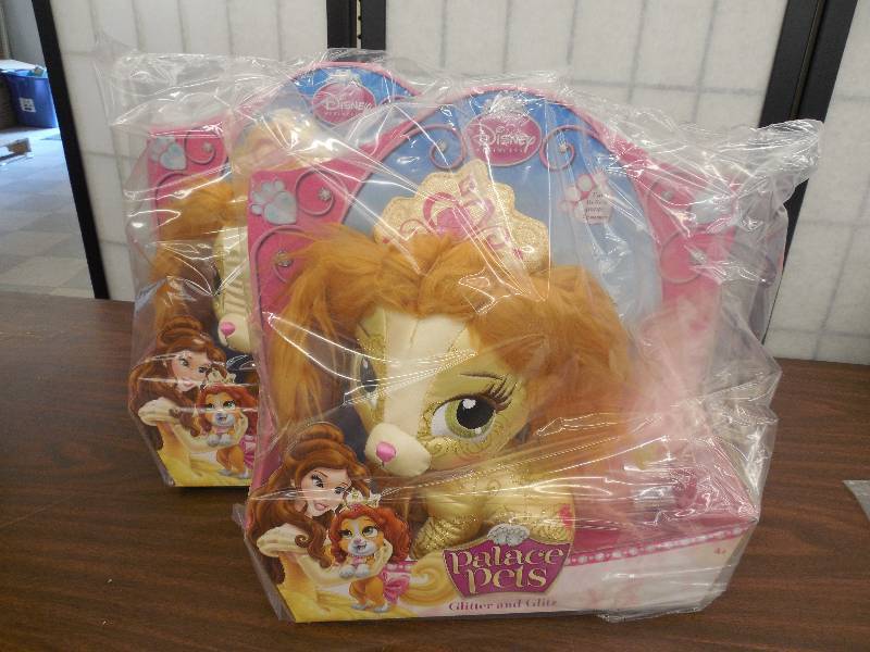 lot 29 image: NEW 2 Disney Princess Palace Pets Belles Puppy Teacup