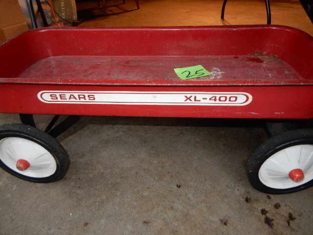 lot 25 image: SEARS XL 400 Wagon..
