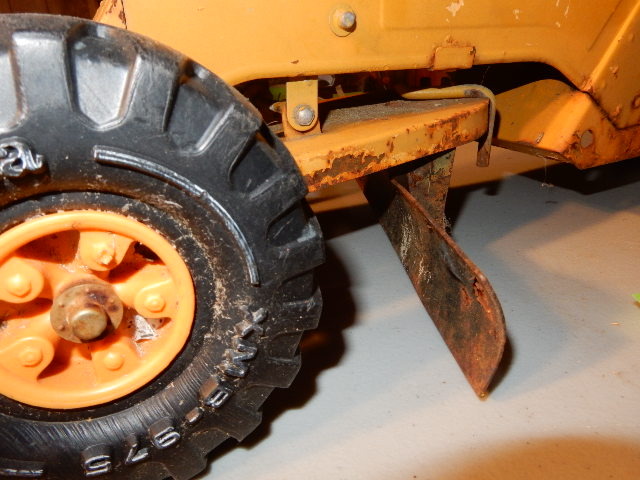 lot 31 image: TONKA, 2 part Road Grader