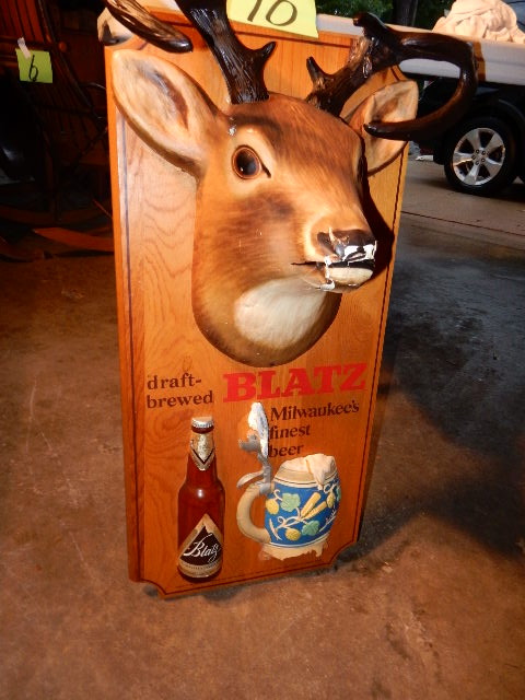 lot 10 image: Blatz beer sign with Deer head