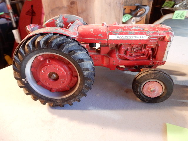 lot 61 image: 2, International Tractors..  ERTK