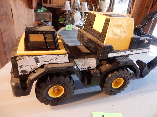 lot 68 image: TONKA, Scoop, Digger.. Cant read Decals