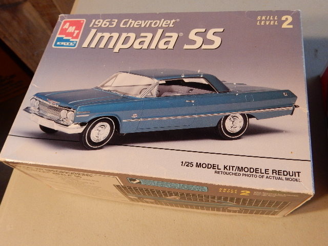 lot 71 image: Model Cars as pictured