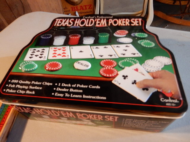 lot 80 image: 3 Games.. Texas Holdem, Cribbage Board, Mancala