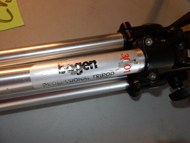 lot 92 image: 2, Tripods