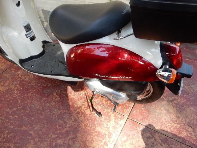 lot 1A image: 2007 HONDA Metropolitan.