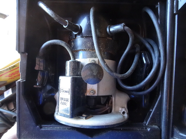 Craftsman Router with Bit Set