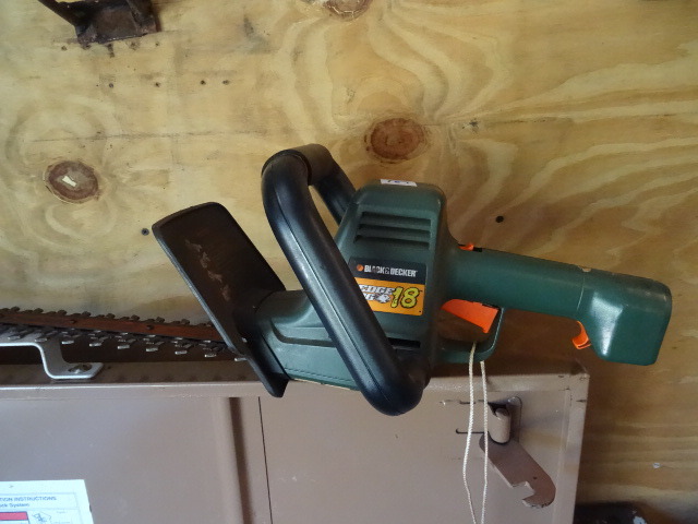 Electric Hedge Trimmer