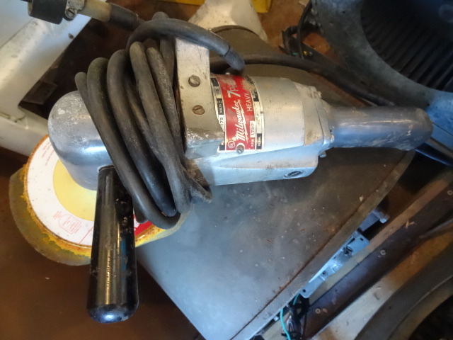 Milwaukee 7 Sander Grinder