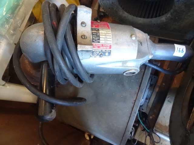 Milwaukee 9 Sander Grinder