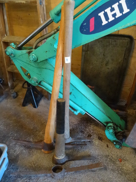 2 Pick Axes and 2 Heads