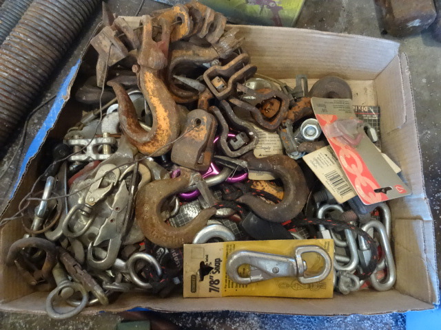 Box of Hooks, Loops, Chain Repair Links