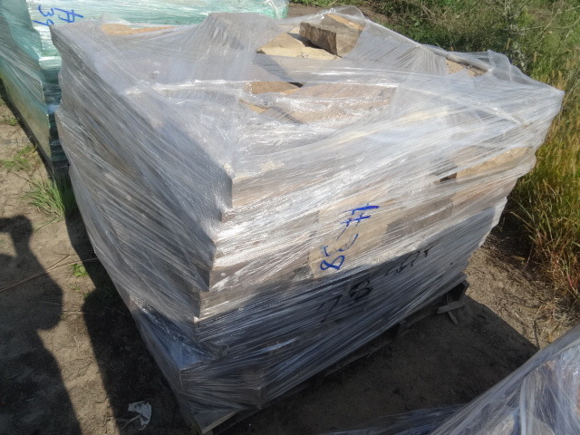 Wall stone