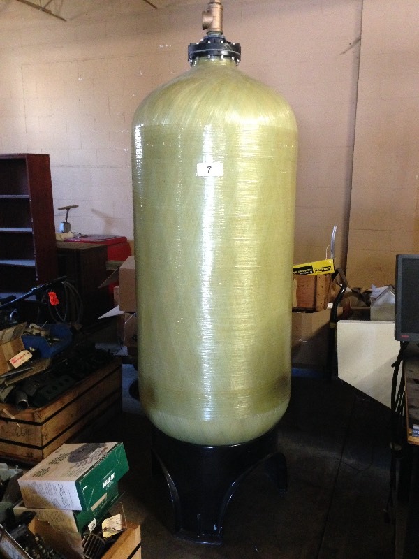 Polyethylene pressure tank
