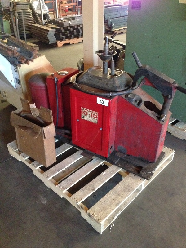 Coats 10 10 tire machine