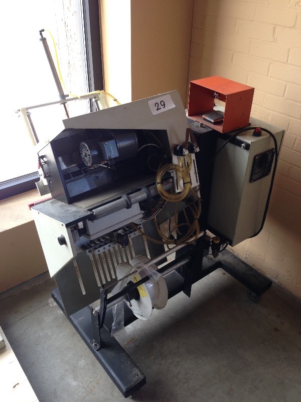 Label machine