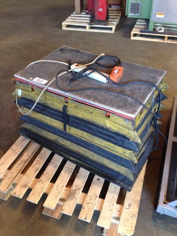 1,000 lb. lift table