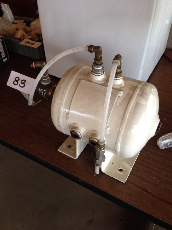 Small pressure tank