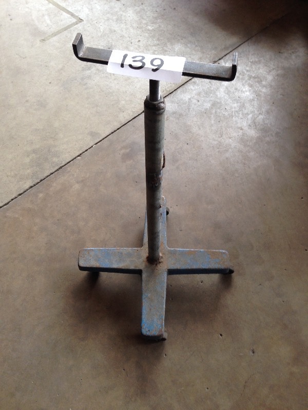 Steel shop stand