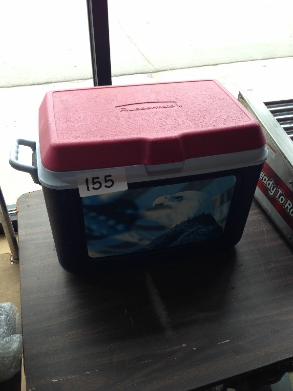 Rubbermaid cooler