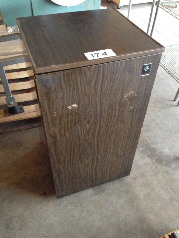 GE small refrigerator