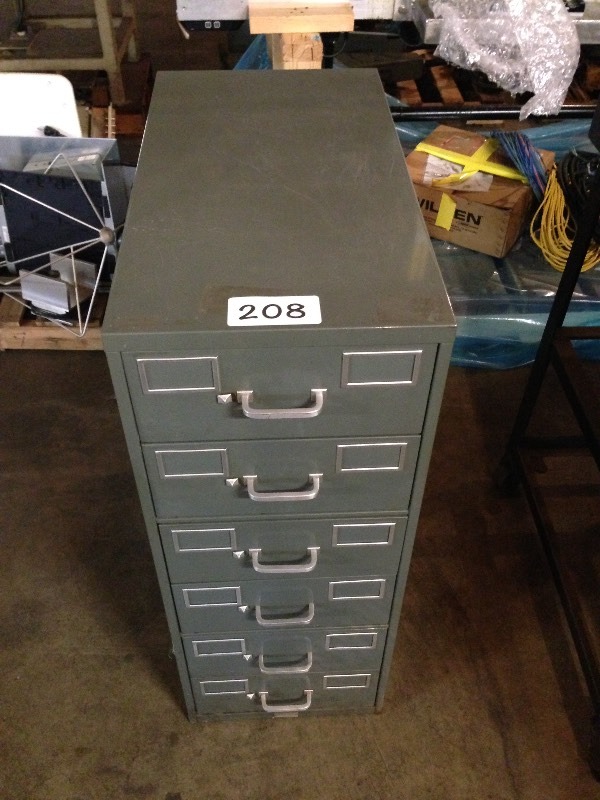Metal cabinet