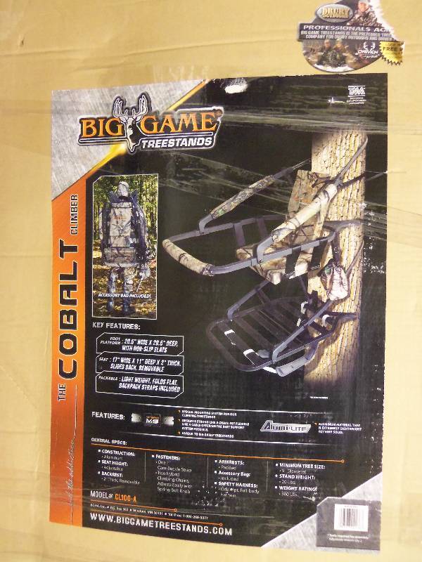 lot 33 image: Big Game Tree Stand
