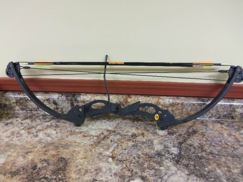 lot 42 image: High Five Bow Package